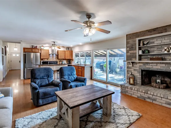 1204 Warwick Dr, Mesquite, TX 75150