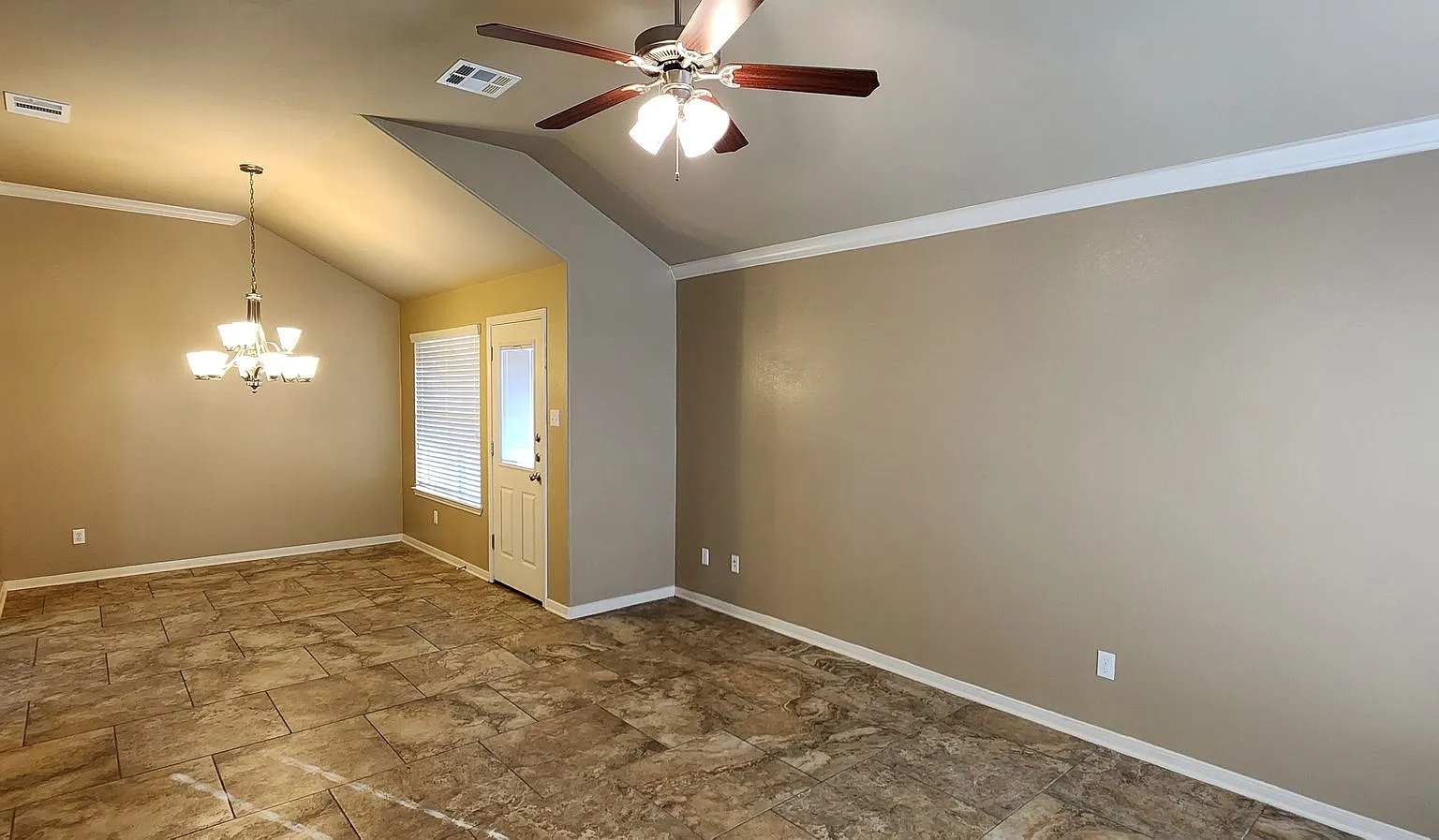 3 Bed/2 Bath Duplex off Bunny Trail in Killeen, TX — Photo 3