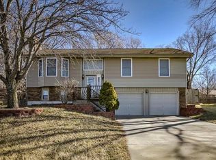 8017 N Congress Ave, Kansas City, MO 64152