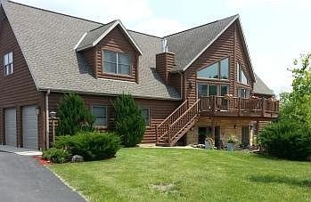1st image of 221 Stonehenge Dr