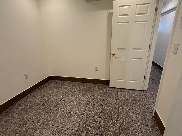 377 Danforth Ave #9B — Photo 6
