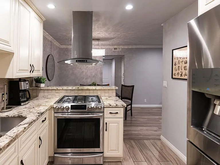 4358 Mammoth Ave #2 — Photo 11