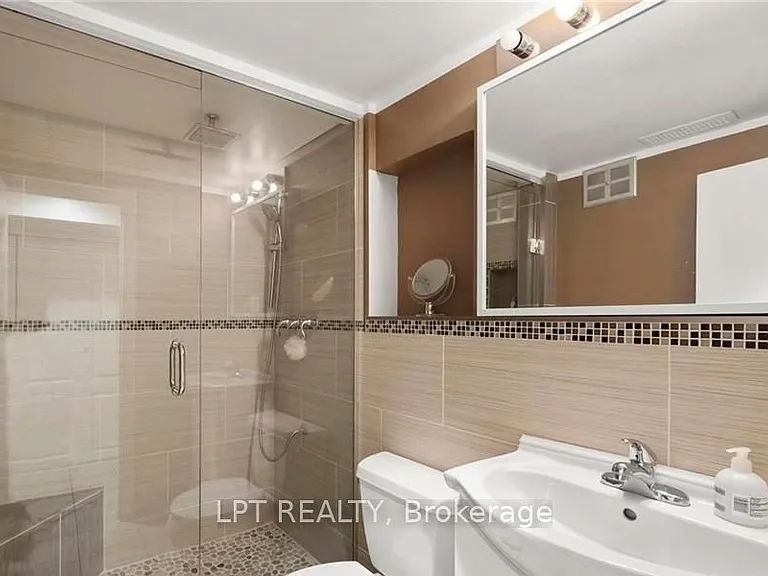 20 Gregory St — Photo 10