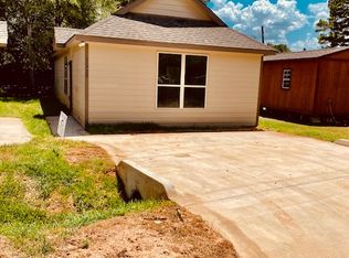 11720 White Cedar St, Willis, TX 77318