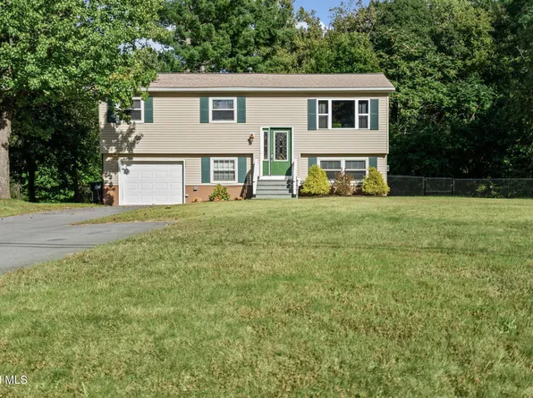 1 Dorsman Drive, Clifton Park, NY 12065