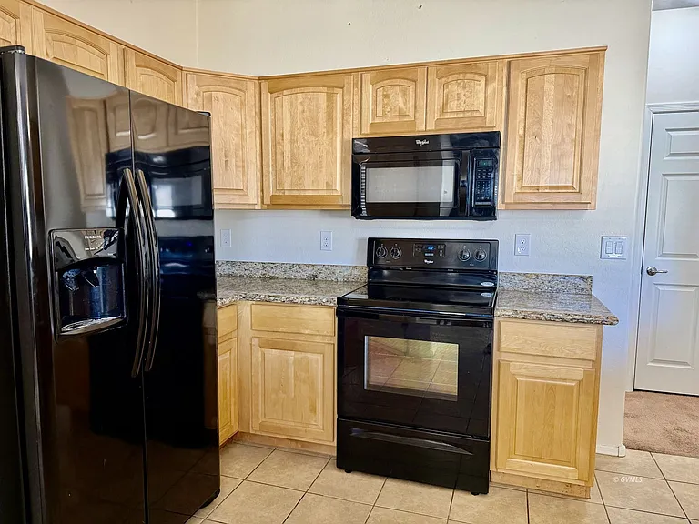1721 N Eloisa Ln — Photo 10