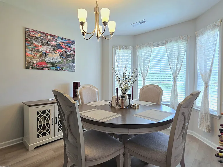 506 Woodside Dr — Photo 4
