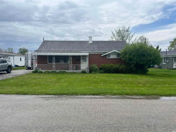 607 W Newton St, Winchester, IN 47394