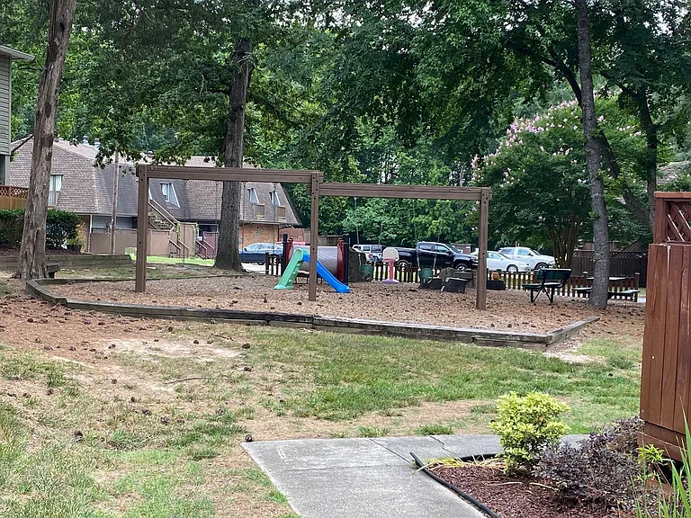 180 Summerwalk Cir — Photo 14