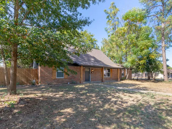 2000 Kerry Dr, Arlington, TX 76013