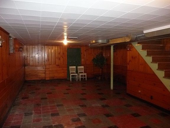 2nd image of 130 W 2nd Ave