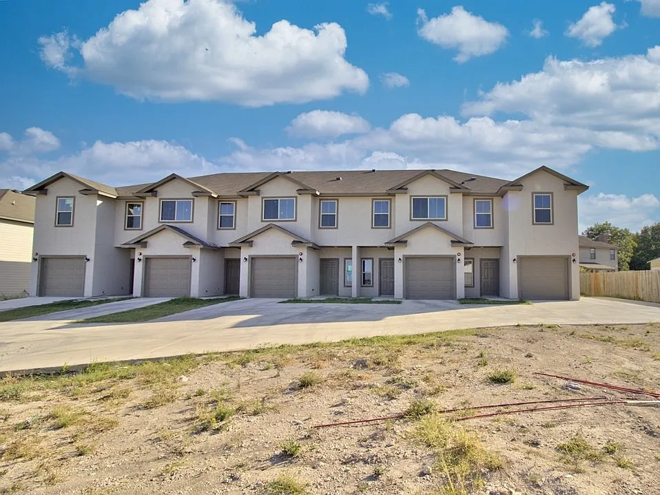 7503 Savannah Brks