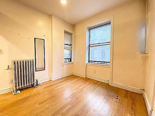 3rd image of 615 W 136th St #10A