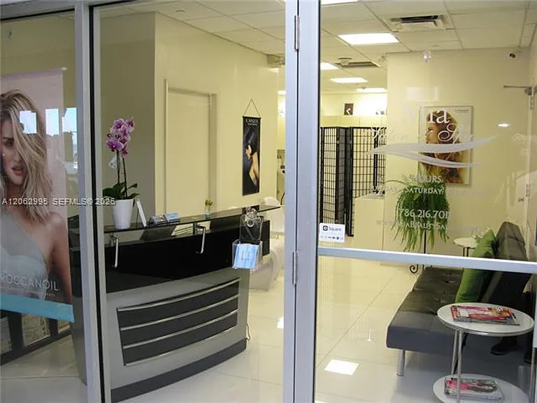 5701 Collins Avenue Cu #919 — Photo 41