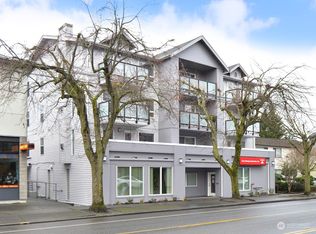 3435 California Ave SW APT 203, Seattle, WA 98116