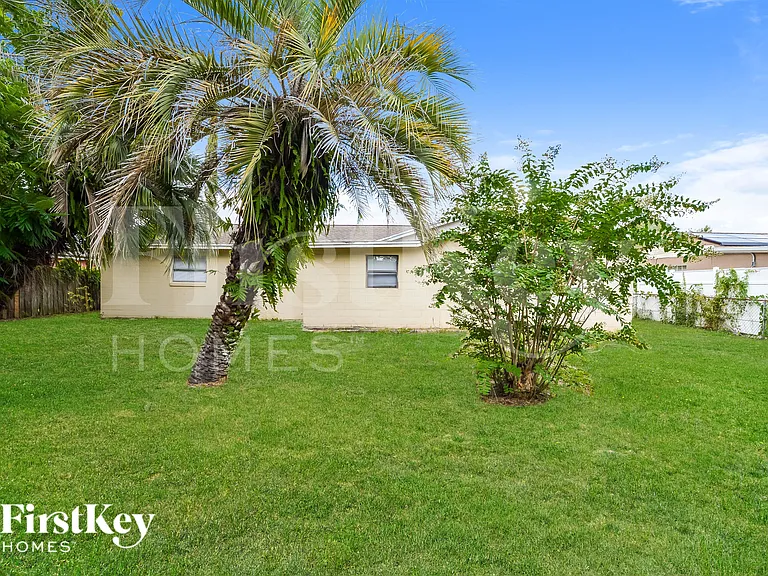 1836 Columbine Dr — Photo 14