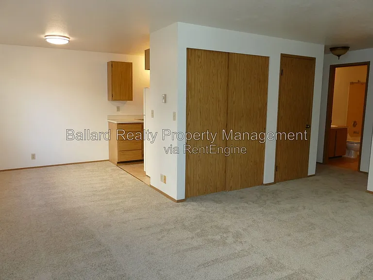 3232 21st Ave W #103 — Photo 5