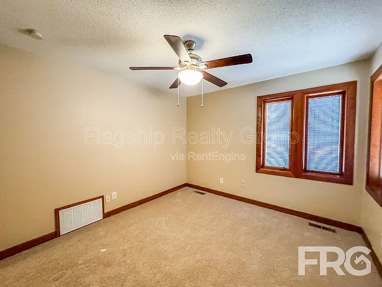 1228 Forest Acres Dr — Photo 21