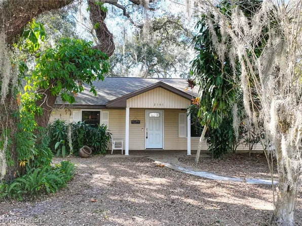 2141 Sullivan St, Sebring, FL 33875