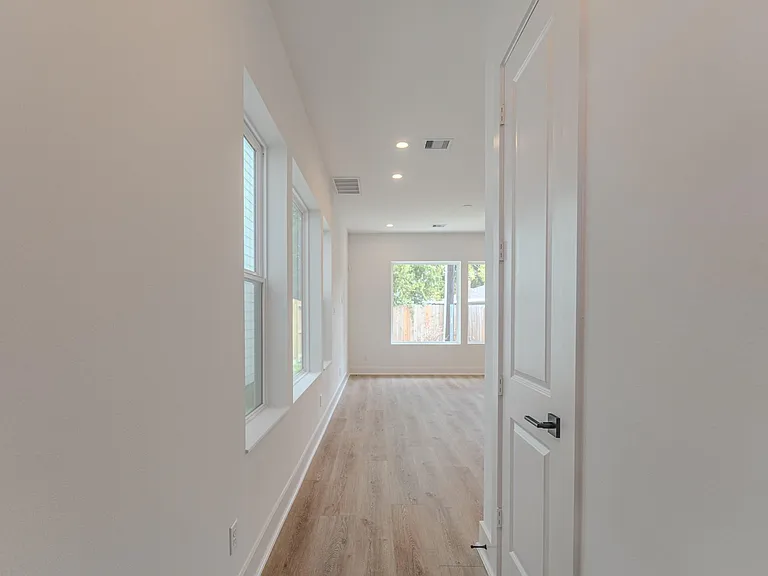 7703 Inwood Grove Ln — Photo 9