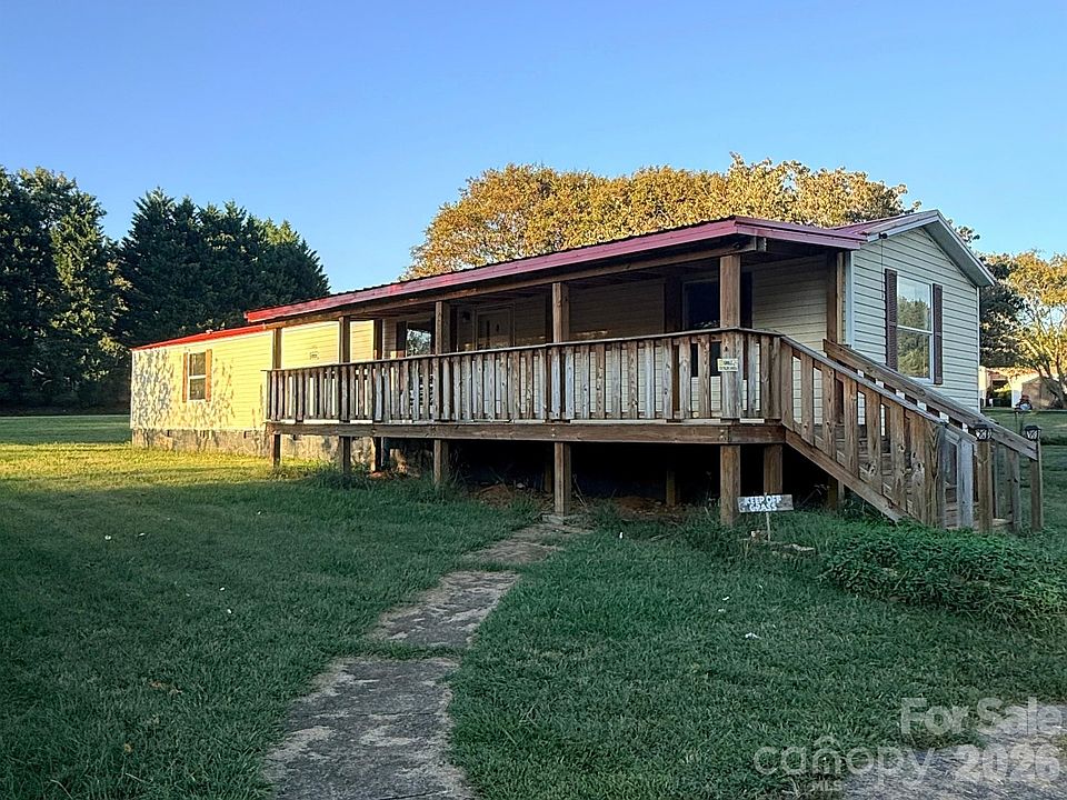 1st image of 2330 Springdale Dr