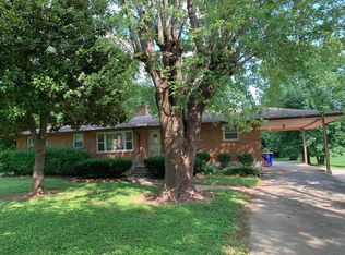 1666 Smallhouse Rd, Bowling Green, KY 42104