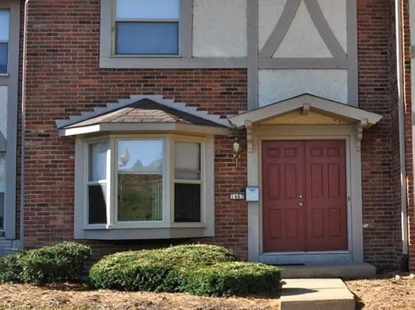 1467 Willow Brook Cv, Saint Louis, MO 63146