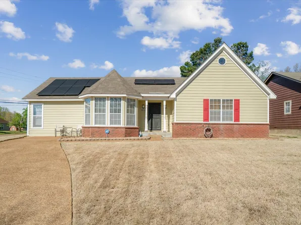 4592 Crestfield Rd, Millington, TN 38053