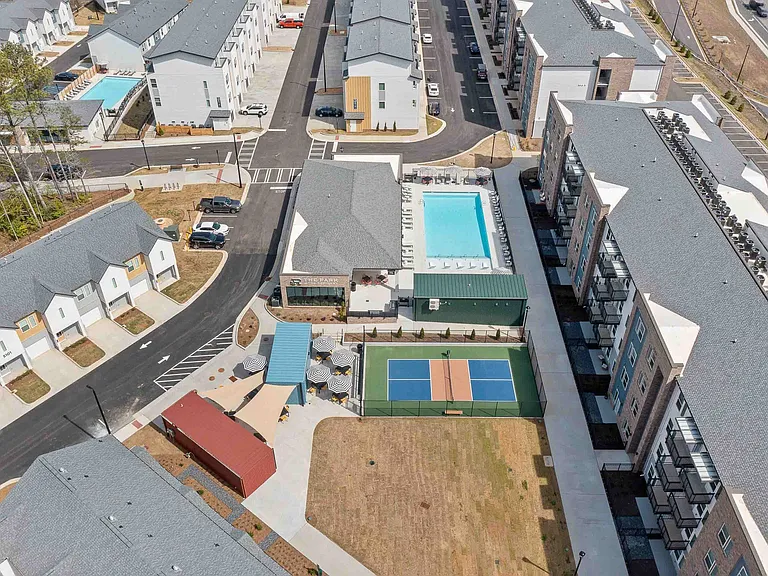 The Refinery at Sugar Hill Apartments and Townhomes — Photo 34