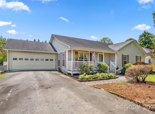 27 Eden Glen Rd, Black Mountain, NC 28711