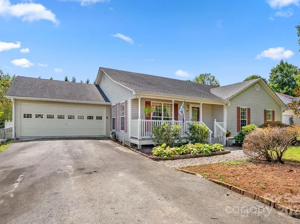 27 Eden Glen Rd, Black Mountain, NC 28711