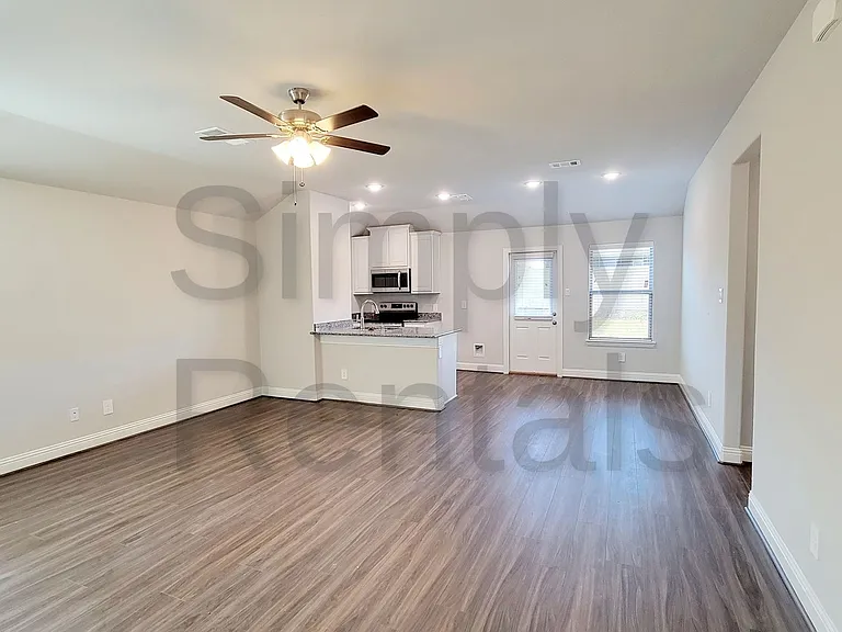 1417 Brindle Dr — Photo 5