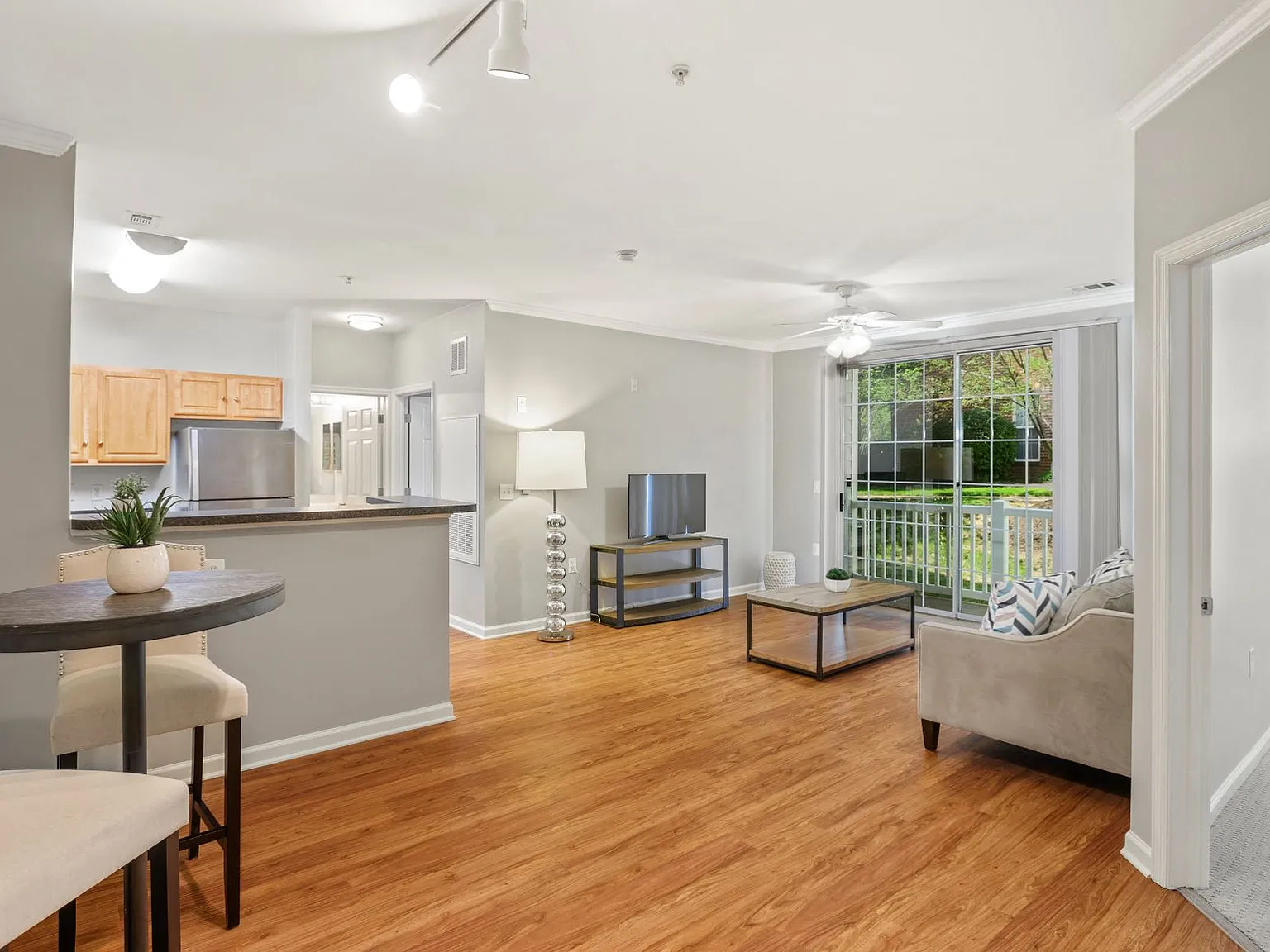 The Residences at King Farm Apartments — Photo 2
