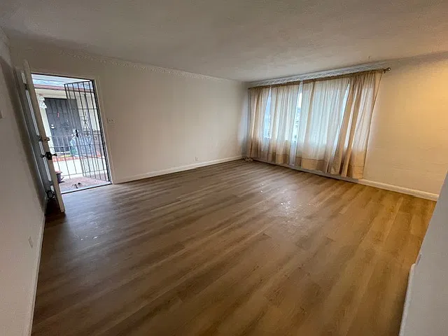 2 bed, 800 sqft, $2,500 — Photo 2