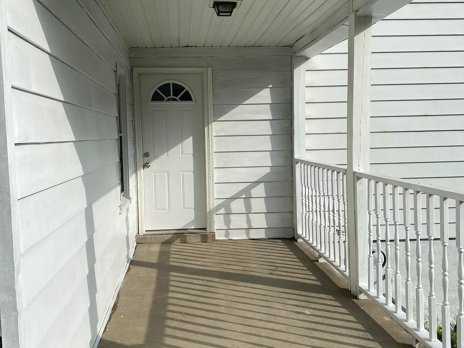61 Pointview Rd — Photo 3