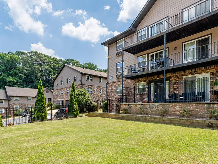 Hampton Hall | Comfort, Convenience, & Community All In One — Photo 194