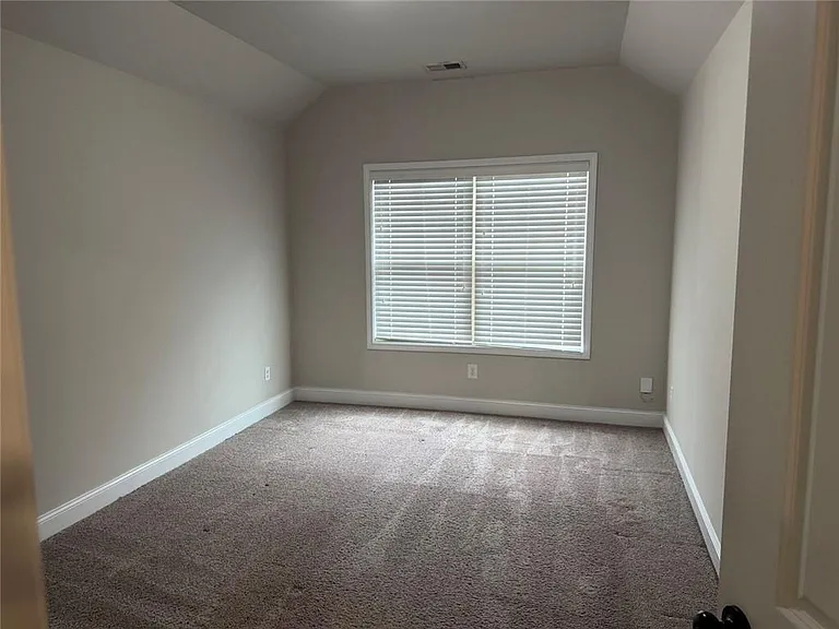 3772 Ledgemont Dr — Photo 25