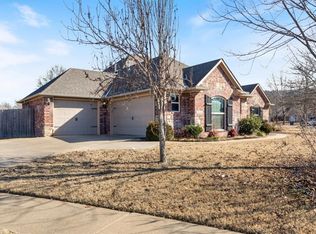 3792 W Providence Dr, Fayetteville, AR 72704