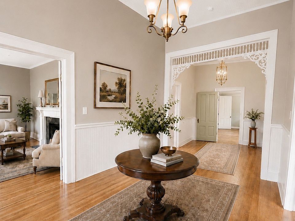 25th image of 215 Frobel St