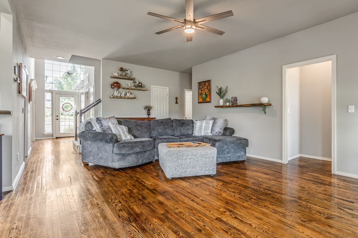 next background image