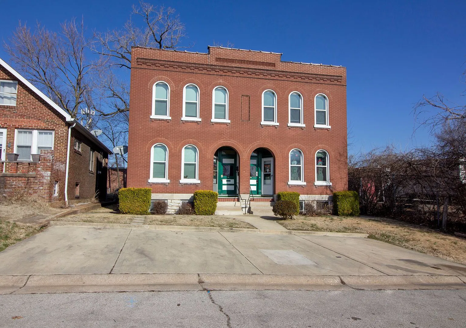 4265-67 Oleatha Ave — Photo 2