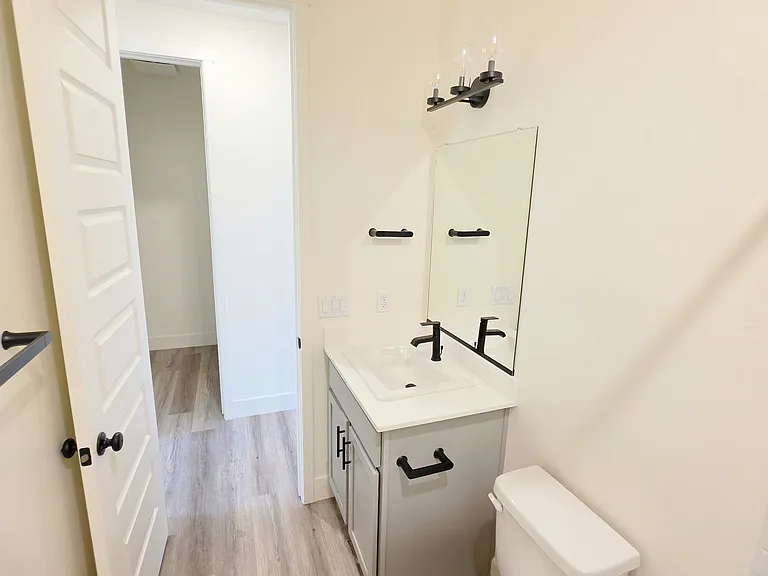 7408 Brenner Pass Way — Photo 6