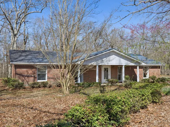 766 Bowling Alley Rd, Manchester, TN 37355