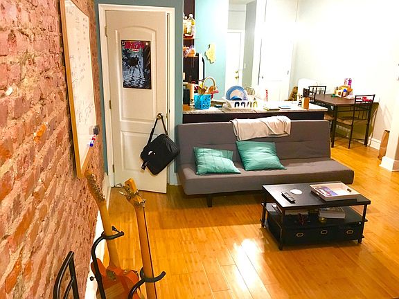 4th image of 3111 N 32nd St #1