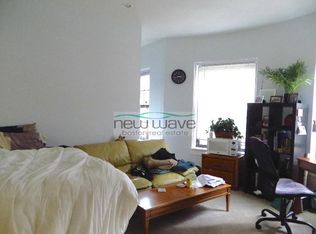 175 Saint Botolph St #8, Boston, MA 02115