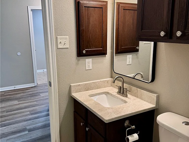 3702 Meadow View Dr — Photo 23