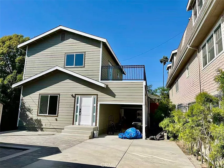 913 W 21st — Photo 32