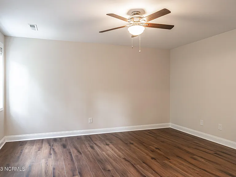 545 N Saylor St — Photo 16