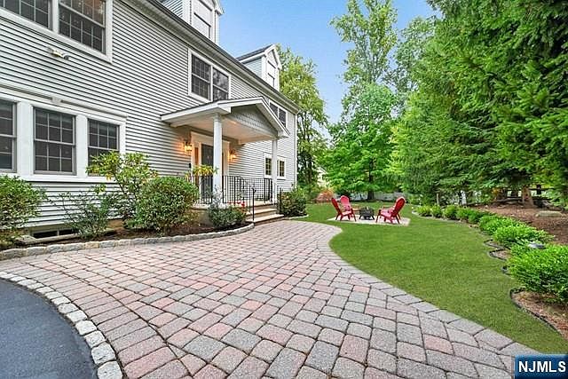 1st image of 280 Airmount Ave