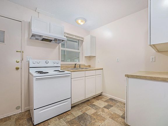4th image of 304 Olds Ave #B
